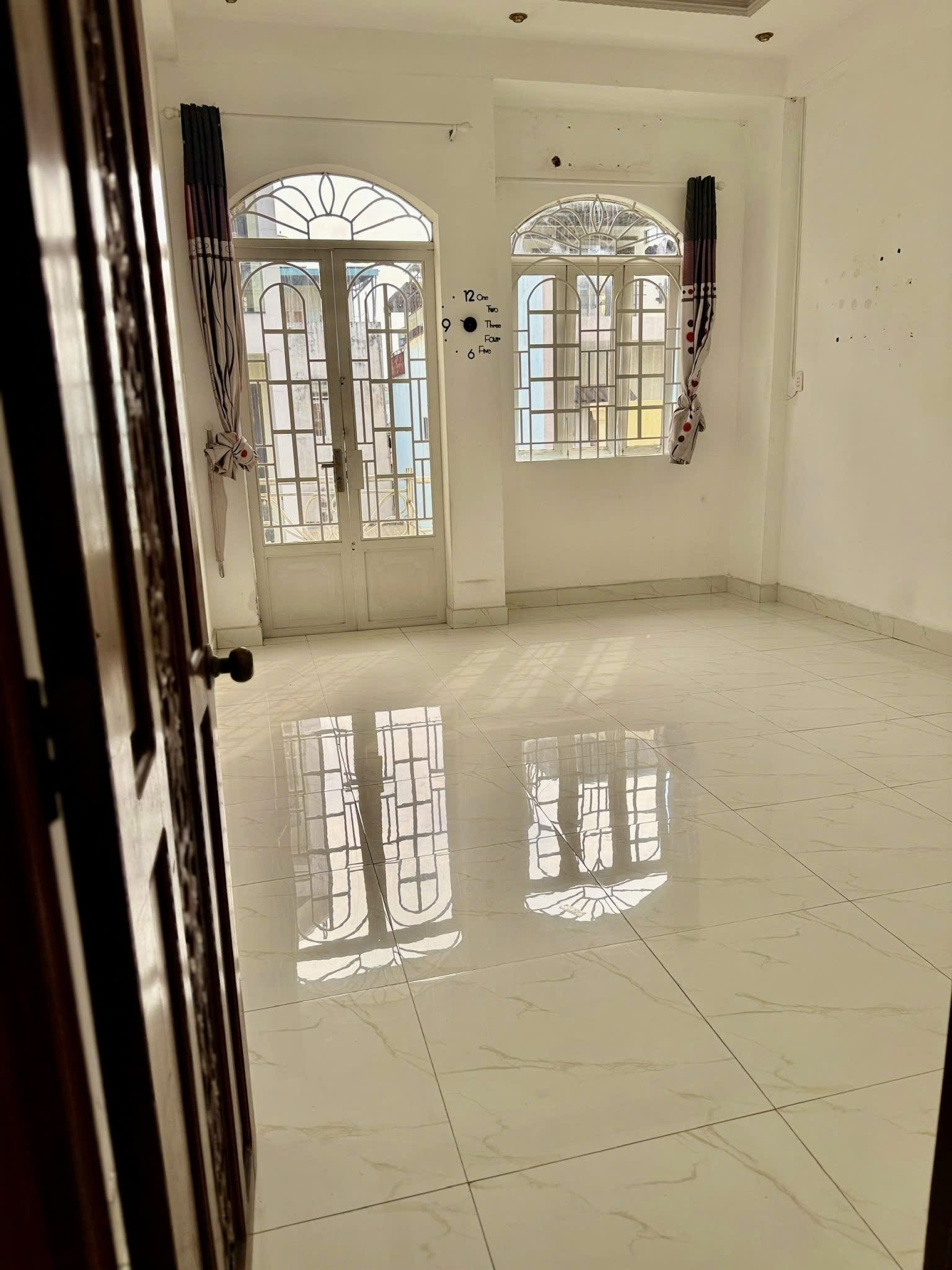 Nhà Hẻm Lê Thận Diện Tích: 4 x 20m Kết Cấu: 3.5 Tấm 