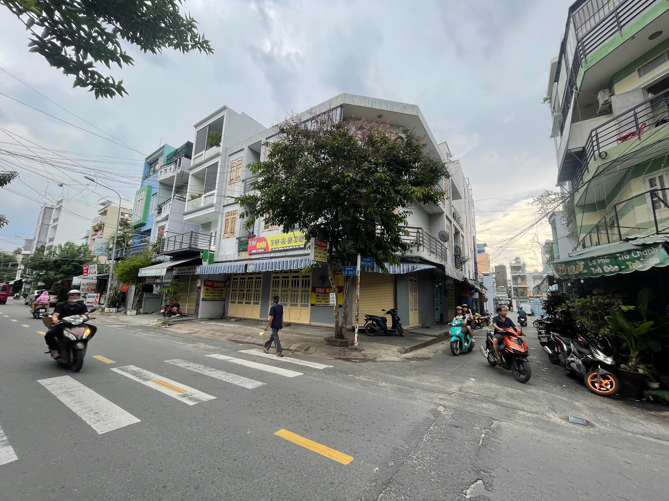 Bán Nhà mặt tiền Lê Sát  