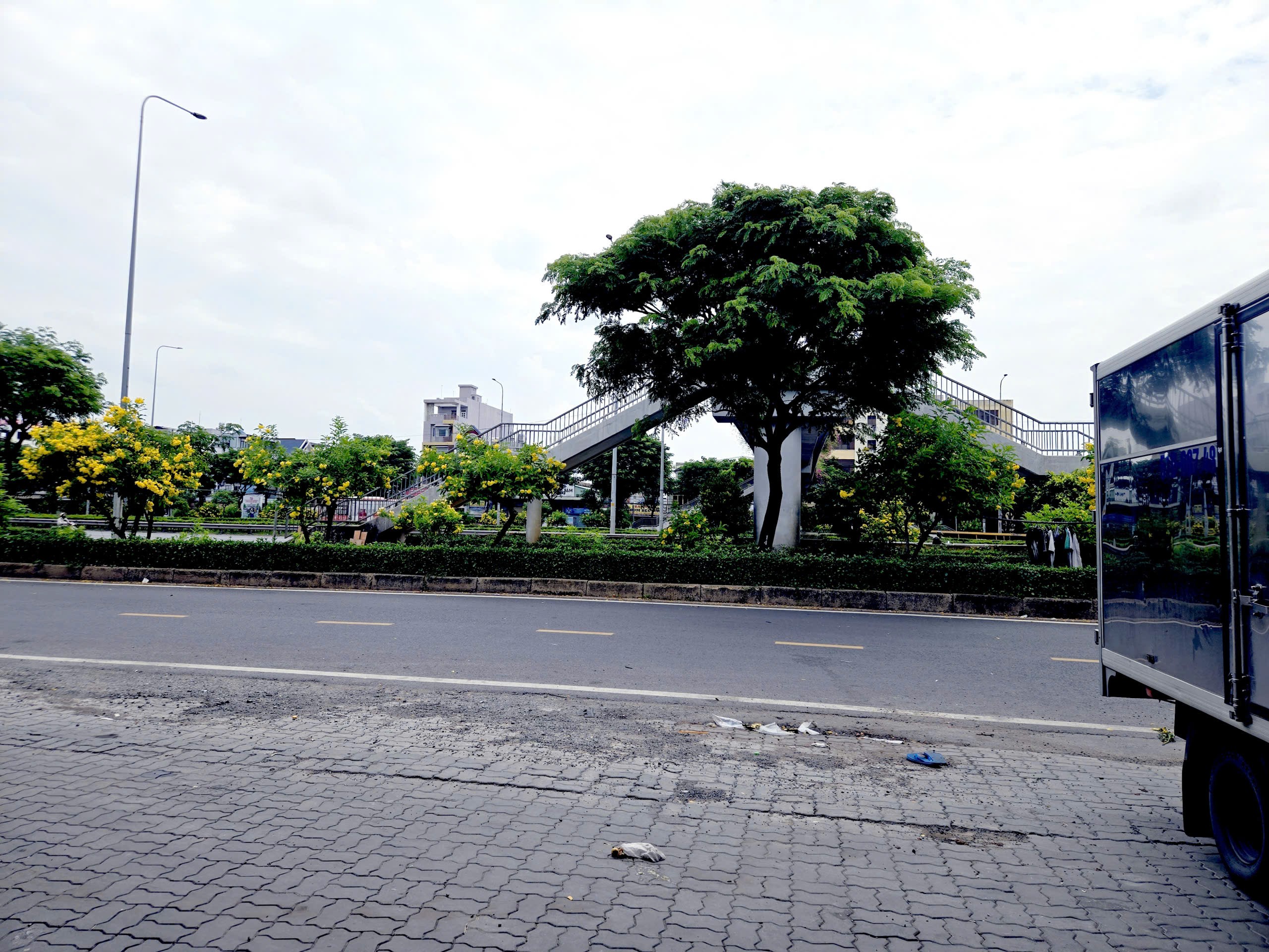 MT Song Hành QL1A, gần Vòng xoay An Lạc. 19m❌65m (1314m2) Giá 126tỷ TL