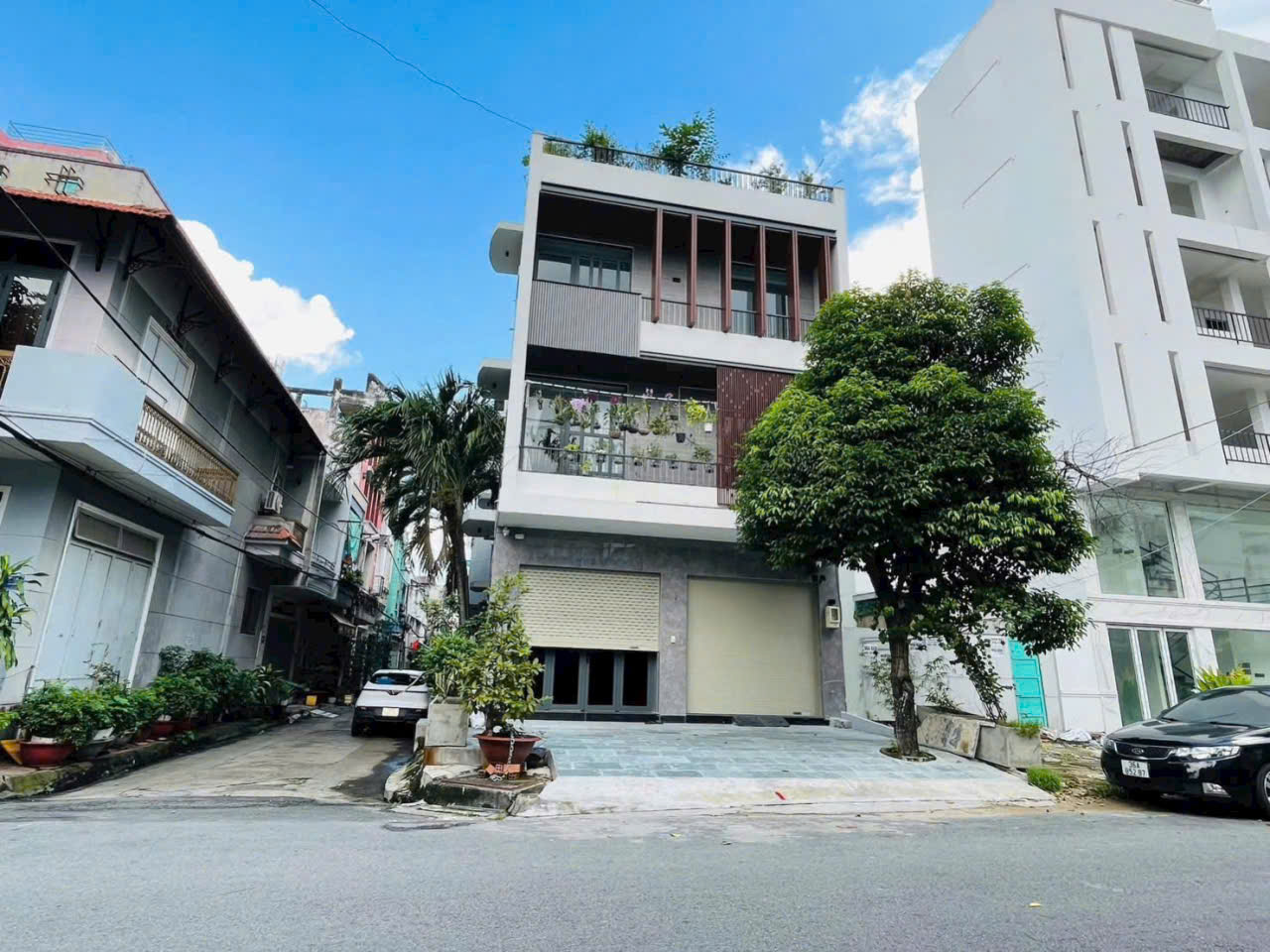 BIỆT THỰ GÓC ĐƯỜNG 20M TÂN QUÝ [7x16m], 2 LẦU SÂN THƯỢNG CÓ THANG MÁY