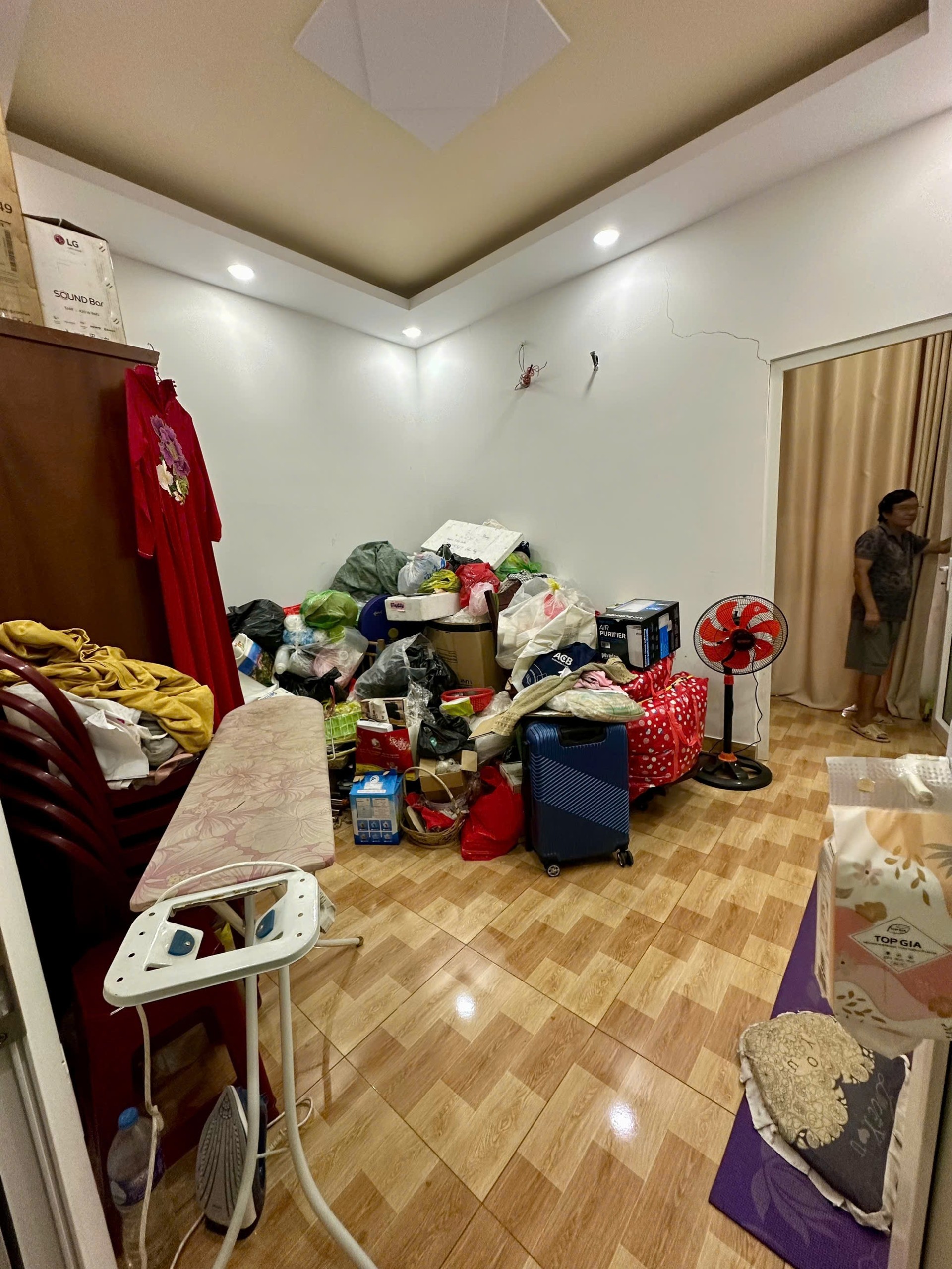 Nhà Hẻm Tân Kỳ Tân Quý, 4 x 17m, 1 trệt 2 lầu, hẻm 4m thông