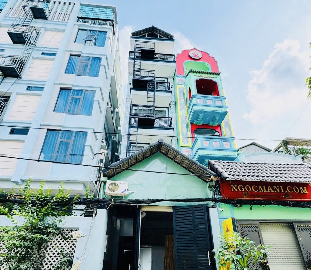 CHDV MẶT TIỀN 5 TÂNG CÓ THANG MÁY ĐANG CHO THUÊ 48TR/THÁNG