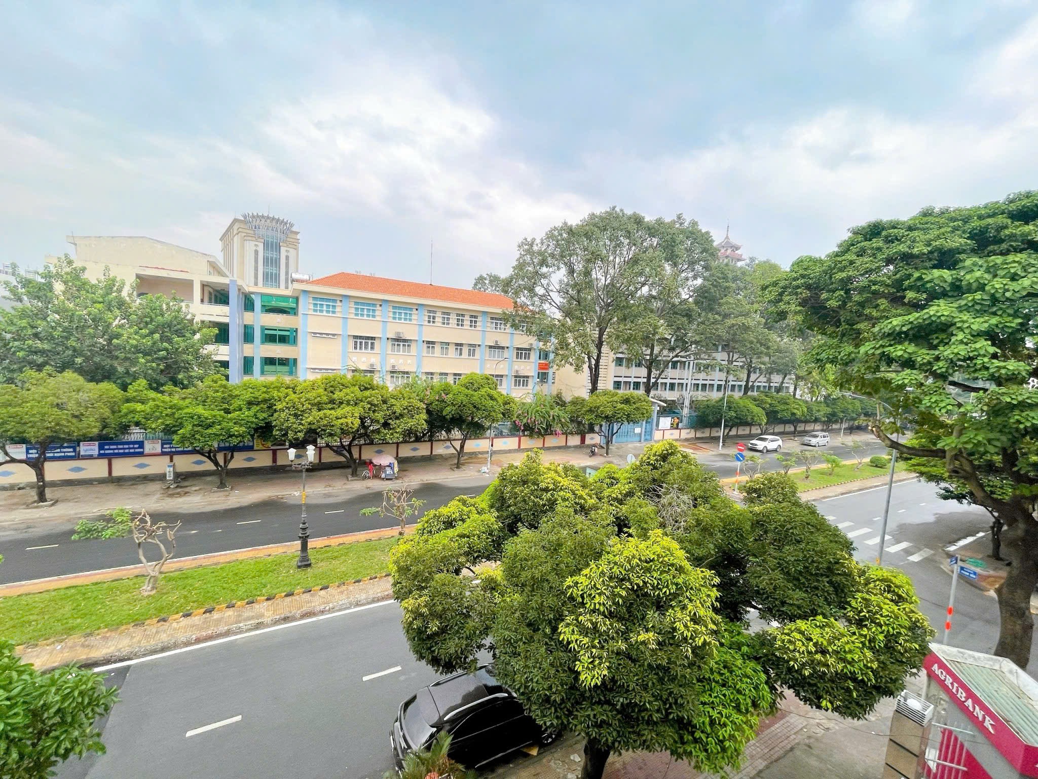 Bán Nhà mặt tiền Hiền Vương 8m x 20m